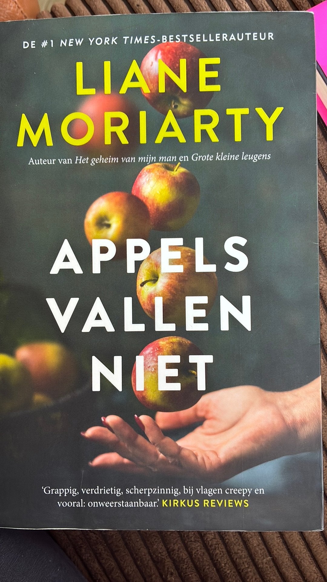 Liane Moriarty - Appels vallen niet, Ophalen of Verzenden, Zo goed als nieuw, Liane Moriarty