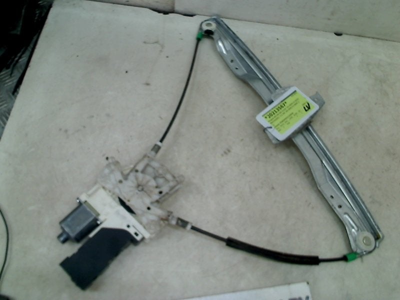 Raammechaniek Elek Links Voor + MOTOR 407 SW (6E) 2004, Kontakt-peugeot@peugeot.com, Gebruikt, Peugeot Deutschland GmbH, Bahnhofsplatz, Rüsselsheim 65423, , Duitsland