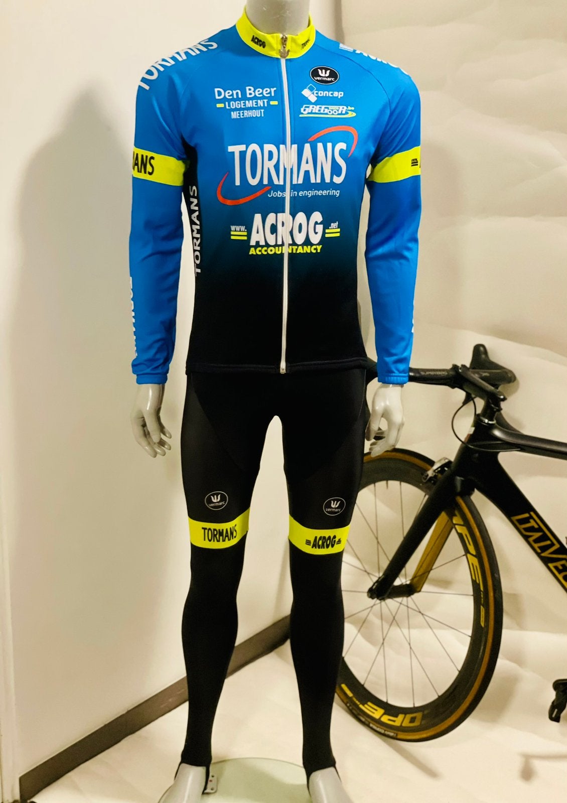 Wielrenkleding wielrenjas zomervest fietsjas inrijjas maat L, Sport en Fitness, Schaatsen, Ophalen of Verzenden, Zo goed als nieuw