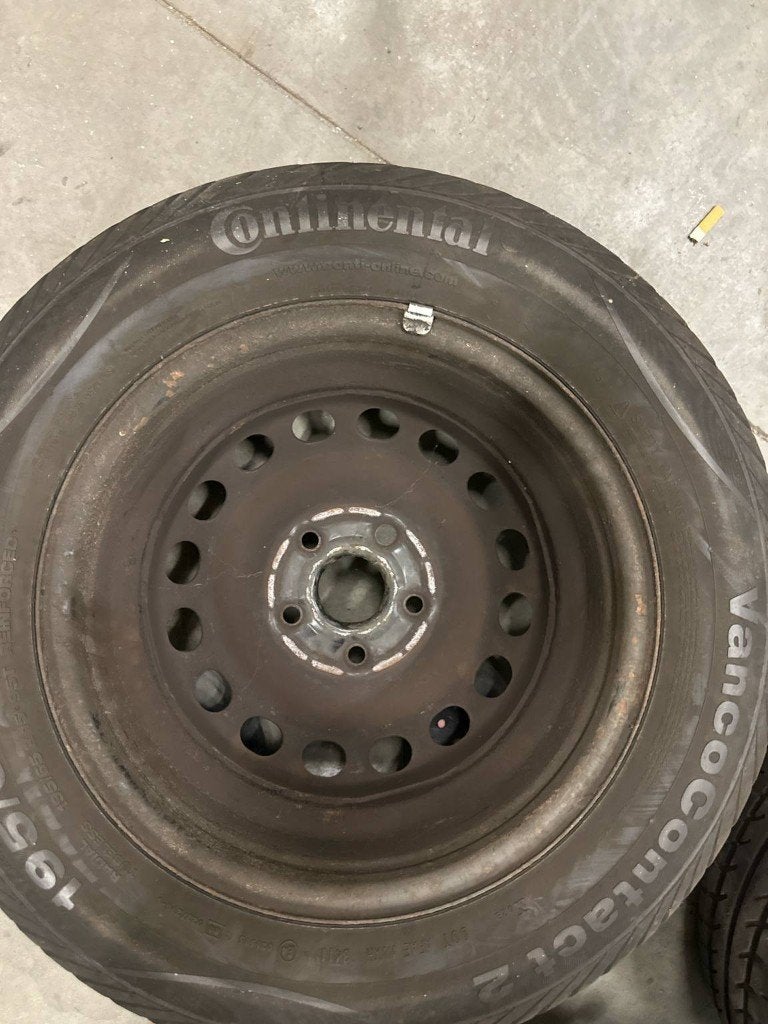3x Continental VancoContact 2 195/65 R15 op stalen velg, Ophalen of Verzenden, Gebruikt
