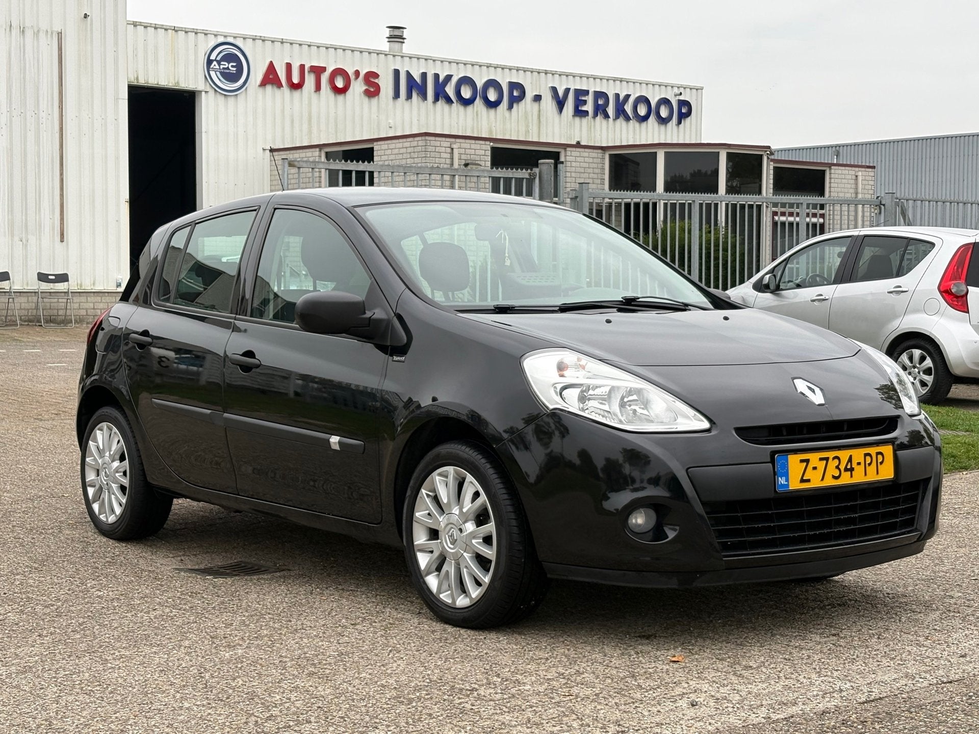 Renault CLIO 1.2 Collection / CarPlay / EXPORT/HANDEL, Auto's, Voorwielaandrijving, Euro 5, Gebruikt, 4 cilinders