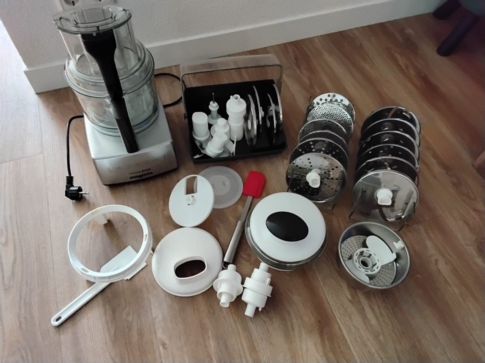 nieuwe Magimix cuisine 4200 XL foodprocessor in een mat chro, Ophalen, Nieuw
