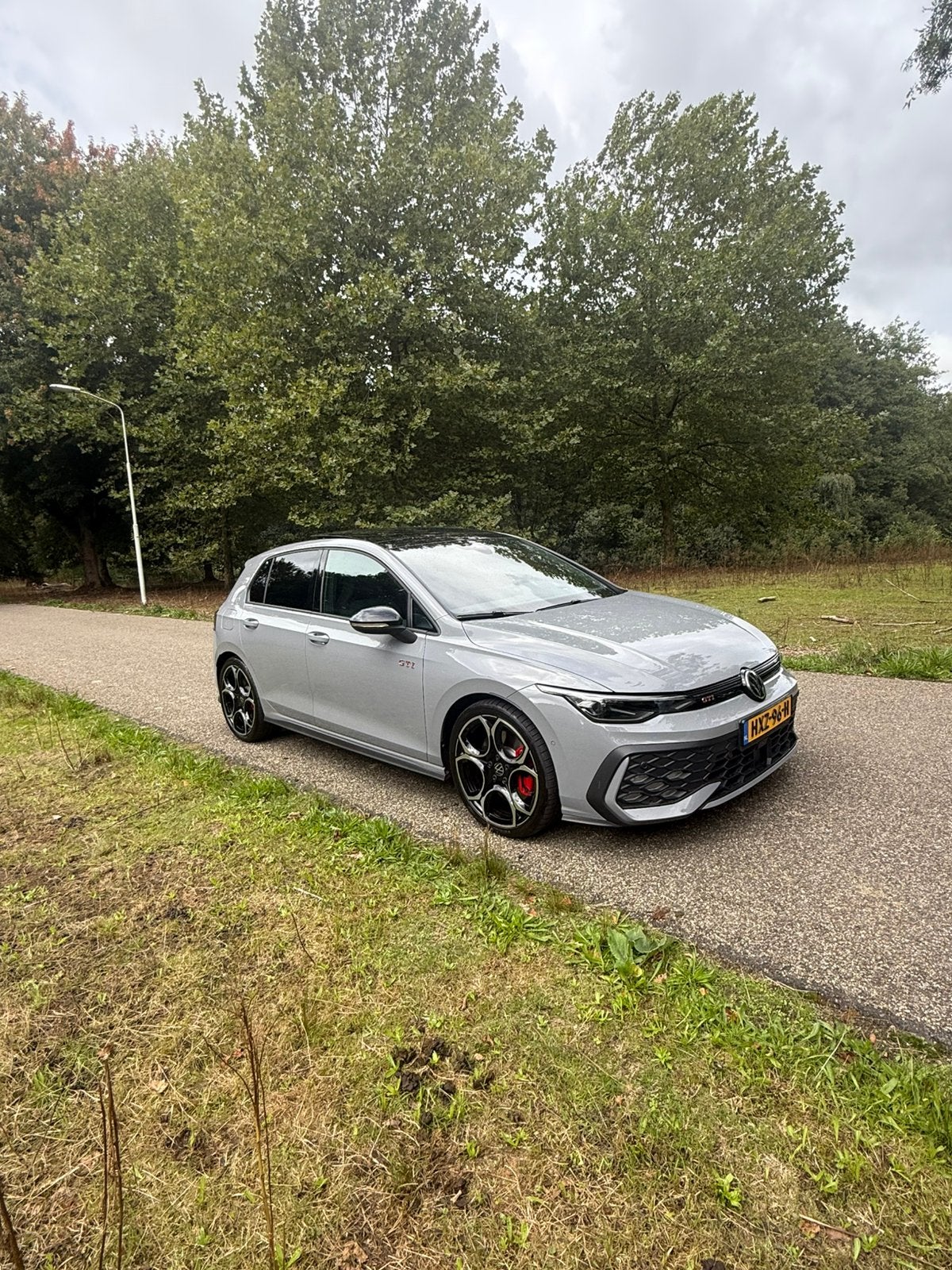 Volkswagen Golf 8.5 GTI DSG | Moon Grey | Full Options, Automaat, Overige kleuren, Dealer onderhouden, Verblindingsvrij grootlicht