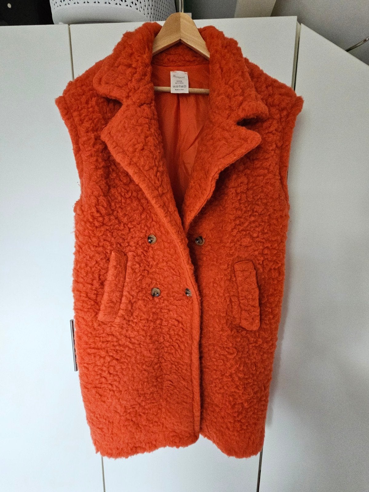 Moment TU Oranje Teddy Gilet - Zo goed als nieuw, Kleding | Dames, Bodywarmers, Maat 46/48 (XL) of groter, Ophalen of Verzenden