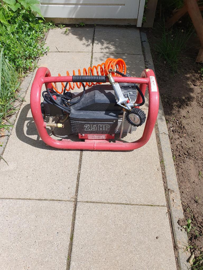 Draagbare compressor 2.5 pk, Minder dan 25 liter, Ophalen of Verzenden, Gebruikt, Minder dan 200 liter/min