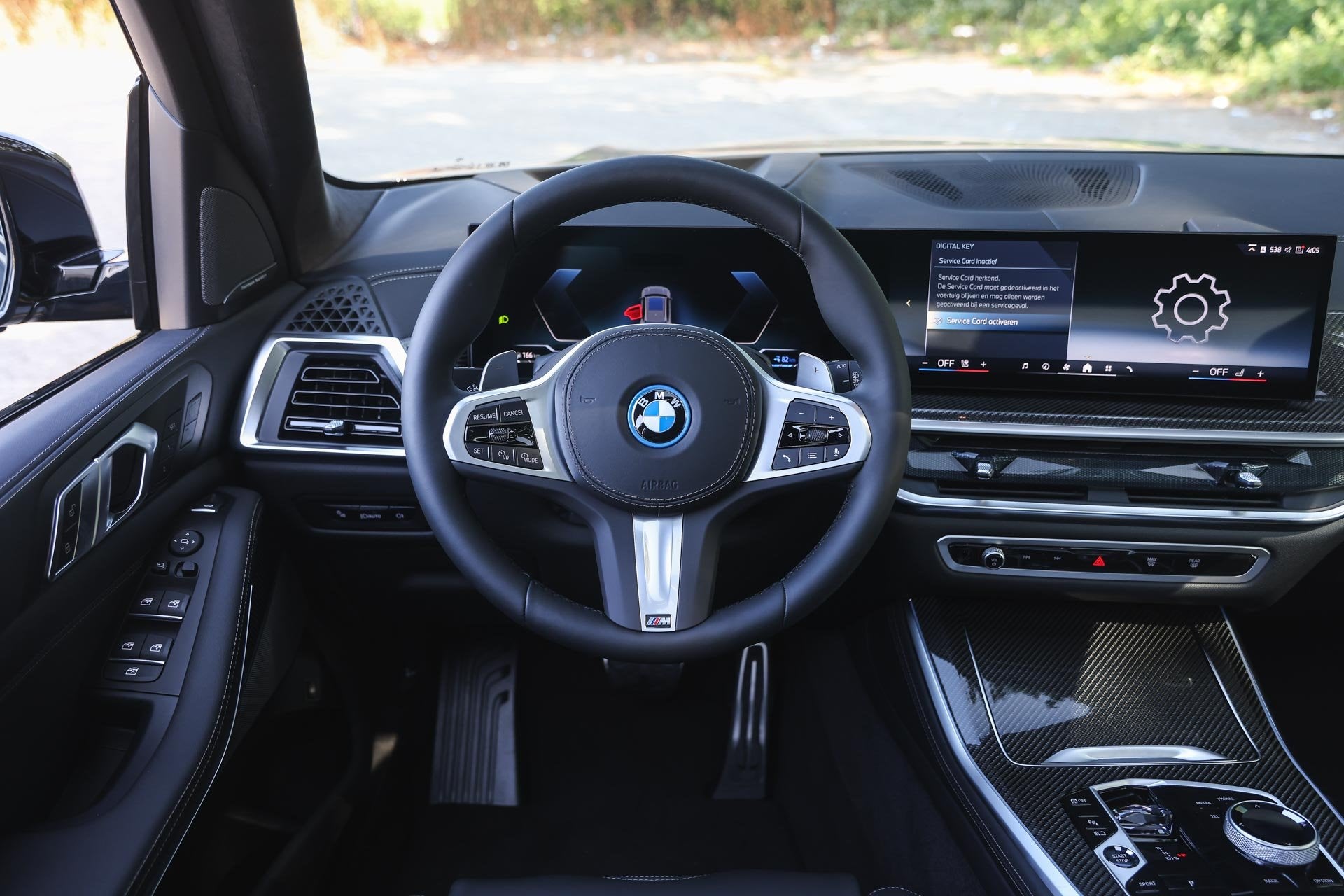 BMW X5 xDrive50e M Sport Automaat / Panoramadak / Trekhaak /, Auto's, Automaat, Dealer onderhouden, 2395 kg, Leder