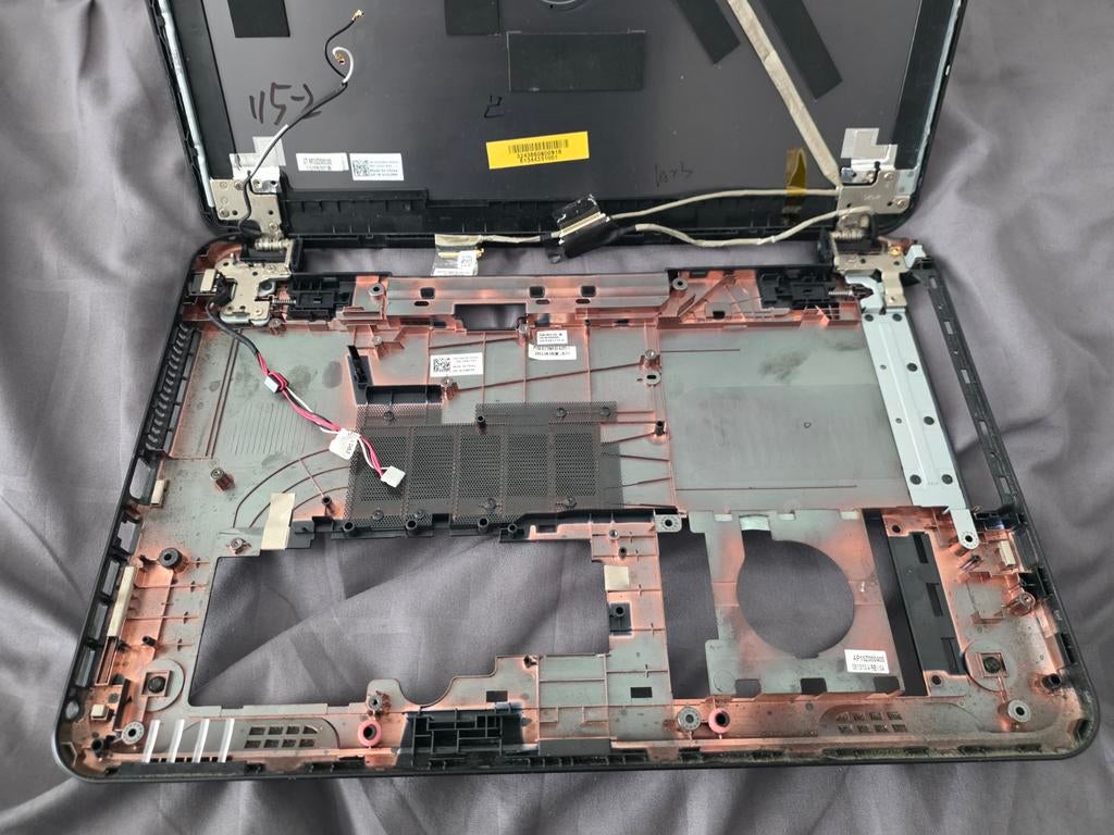 Dell Latitude 3540 bottom + scherm behuizing incl hinges, Ophalen of Verzenden, Refurbished
