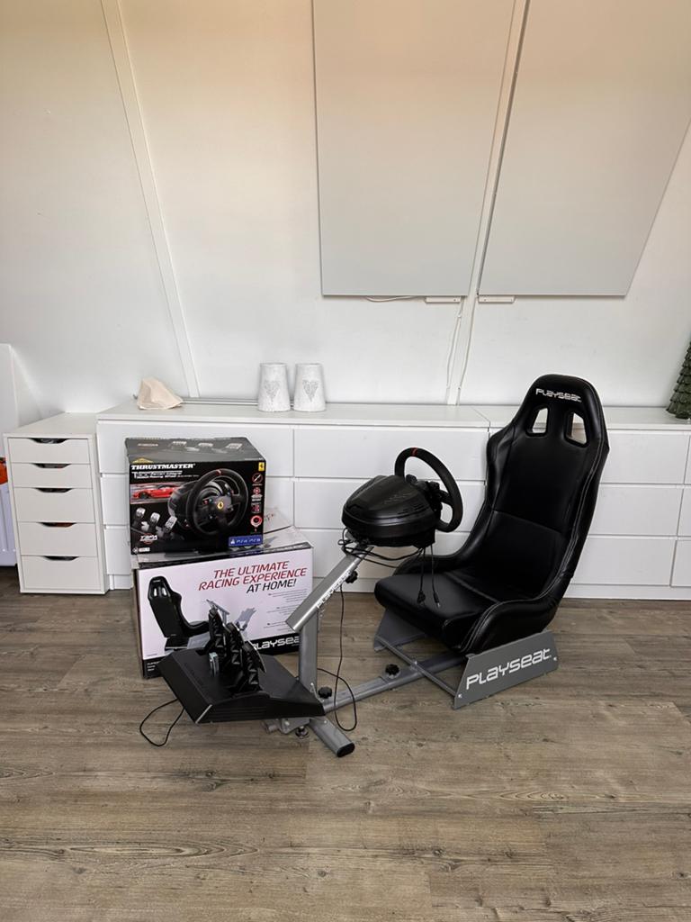 T300 Alcantara & Playseat Evolution - plug & play set, Spelcomputers en Games, Spelcomputers | Overige Accessoires, Ophalen, Racestoel