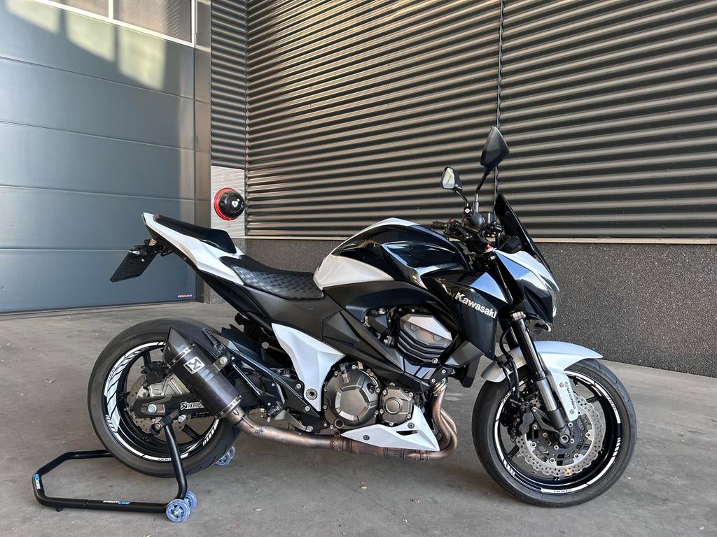 Kawasaki Z800 2013 | Black & White Edition, Motoren, Motoren | Kawasaki, 4 cilinders, Particulier, Meer dan 35 kW, Naked bike