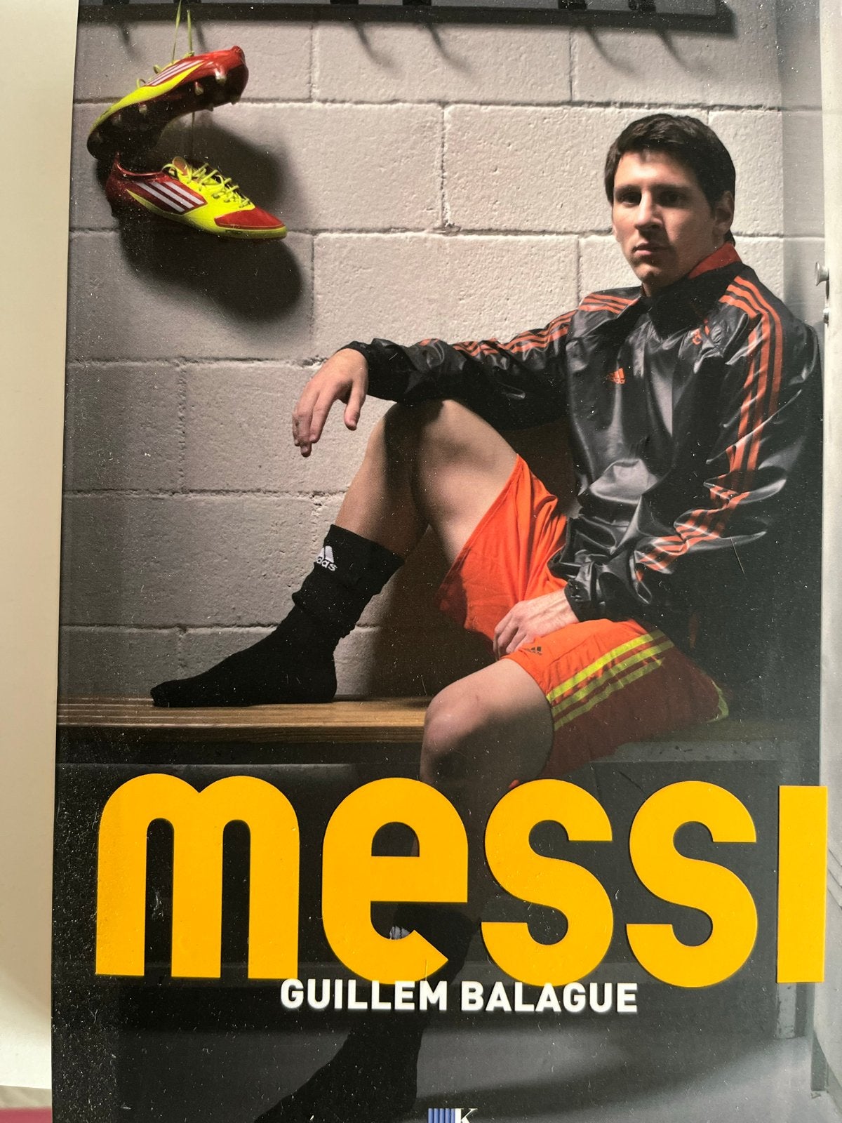 Messi - Het complete, inzichtelijke en meeslepende boek, Ophalen of Verzenden, Nieuw, Balsport