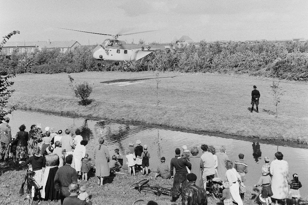 Urk, Foto, Ophalen of Verzenden, Zo goed als nieuw, 1940 tot 1960