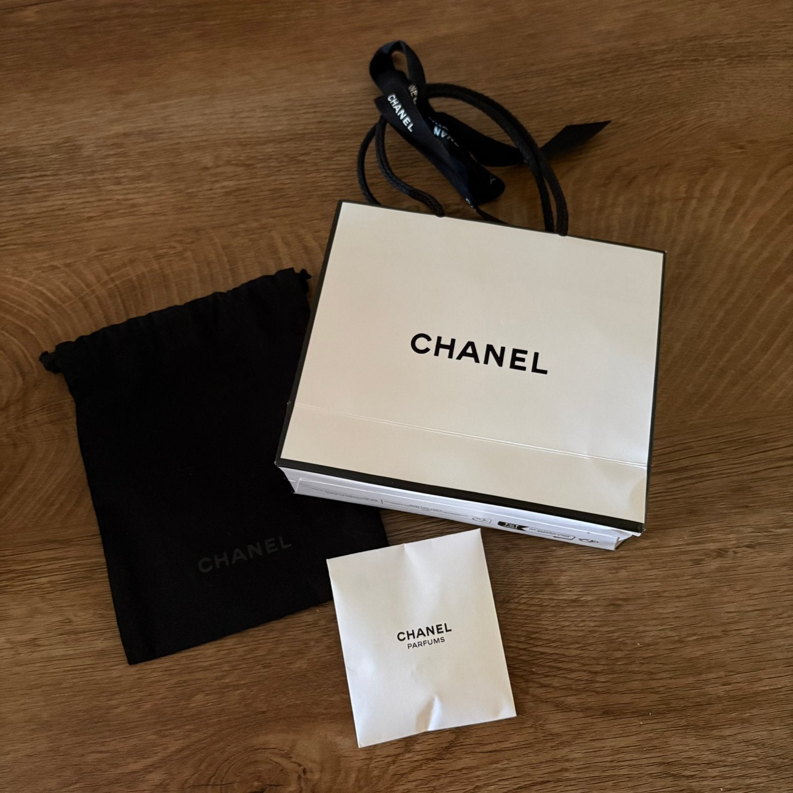 Chanel keramiek camelia voor parfum, Verzenden, Nieuw, Overige typen