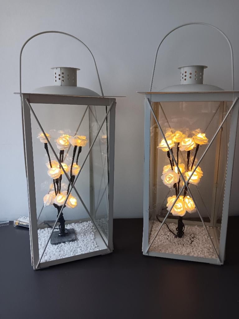 Set van 2 witte lantaarns met LED rozen verlichting, Ophalen, Overige materialen, Gebruikt, Wit