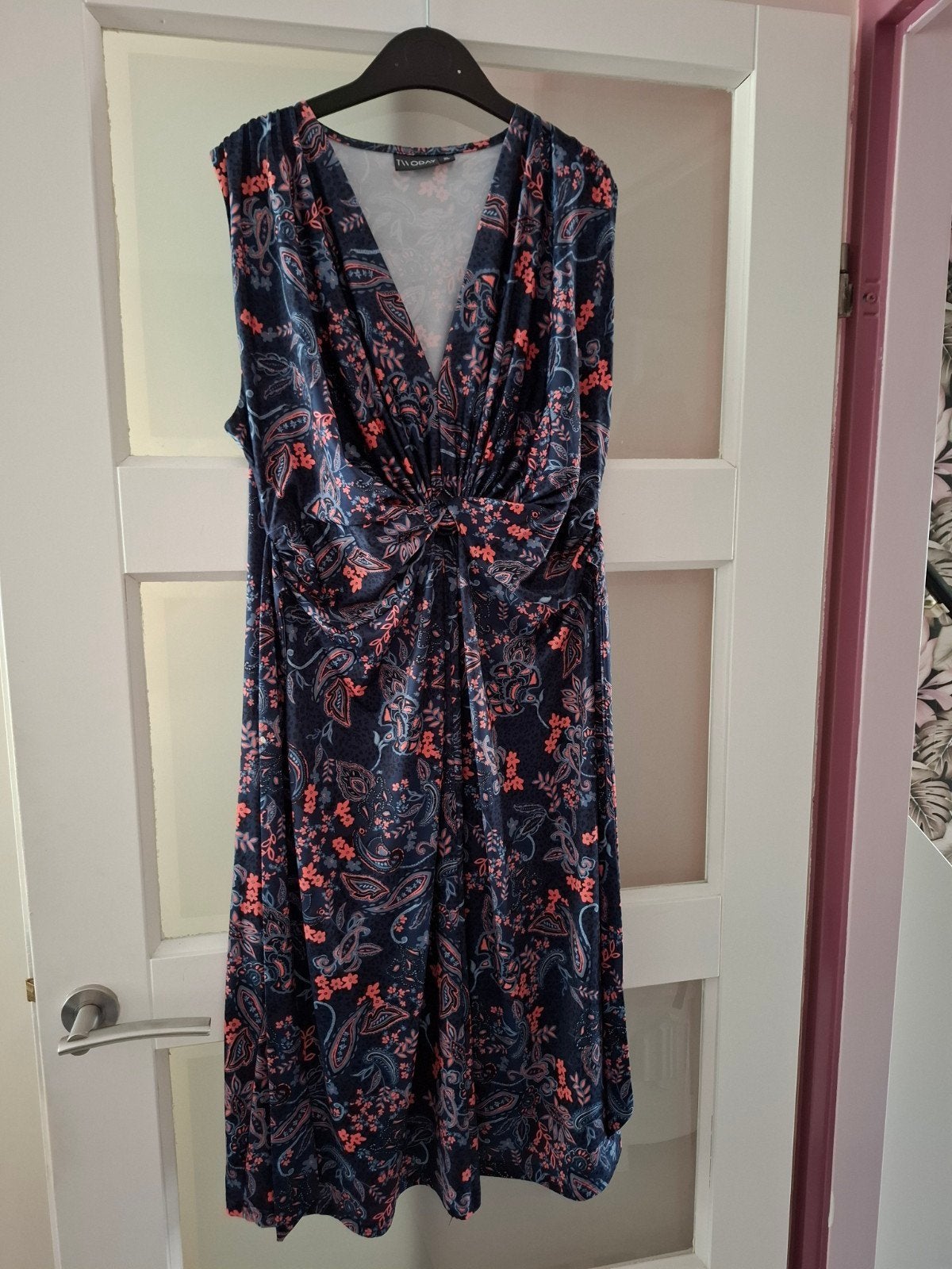 TIA Dames Jurk - Bloemenprint - Maat XL, Ophalen, Zo goed als nieuw, Maat 46/48 (XL) of groter, Onder de knie