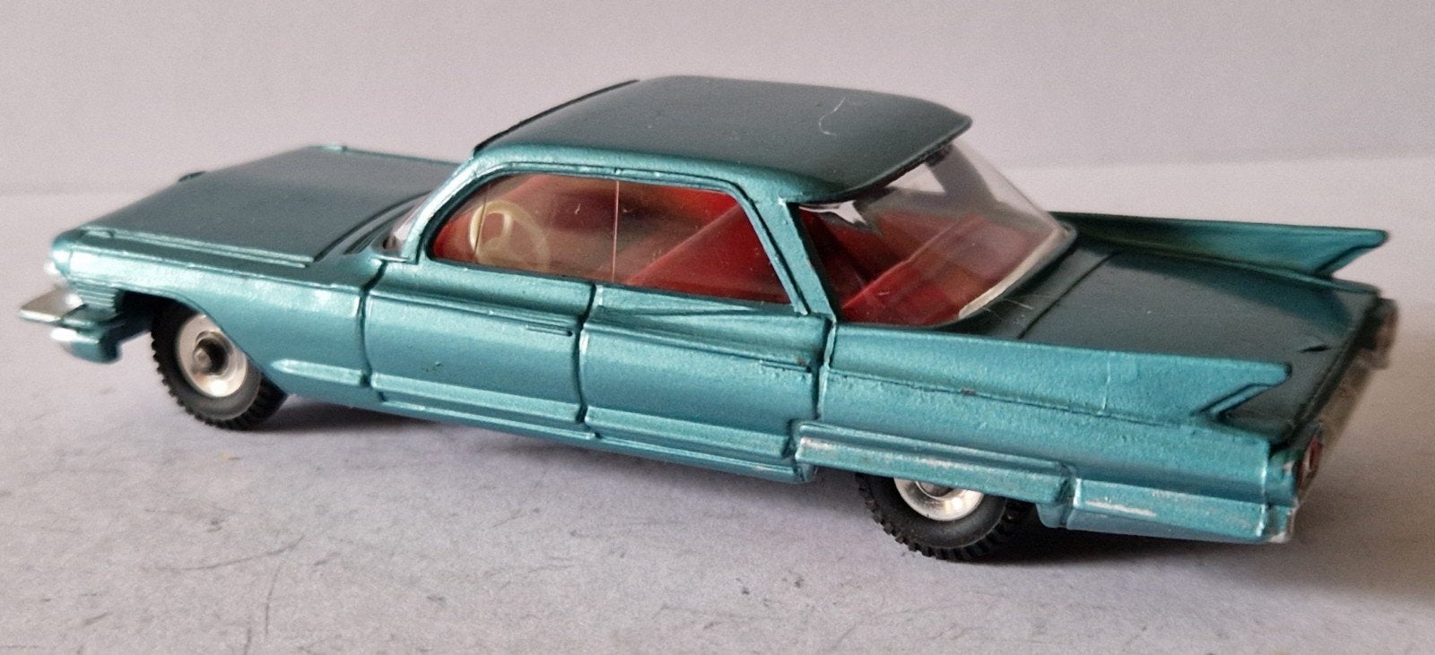Dinky Toys (147. GB) Cadillac '60, Verzenden, Zo goed als nieuw, Auto, Dinky Toys