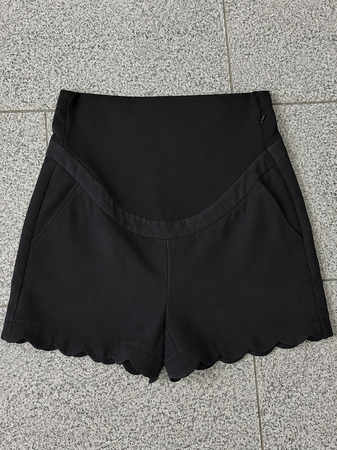 Zwangerschapsshorts JoliRonde by JBC – maat L
Mooie zwarte z, Kleding | Dames, Ophalen of Verzenden, Zo goed als nieuw