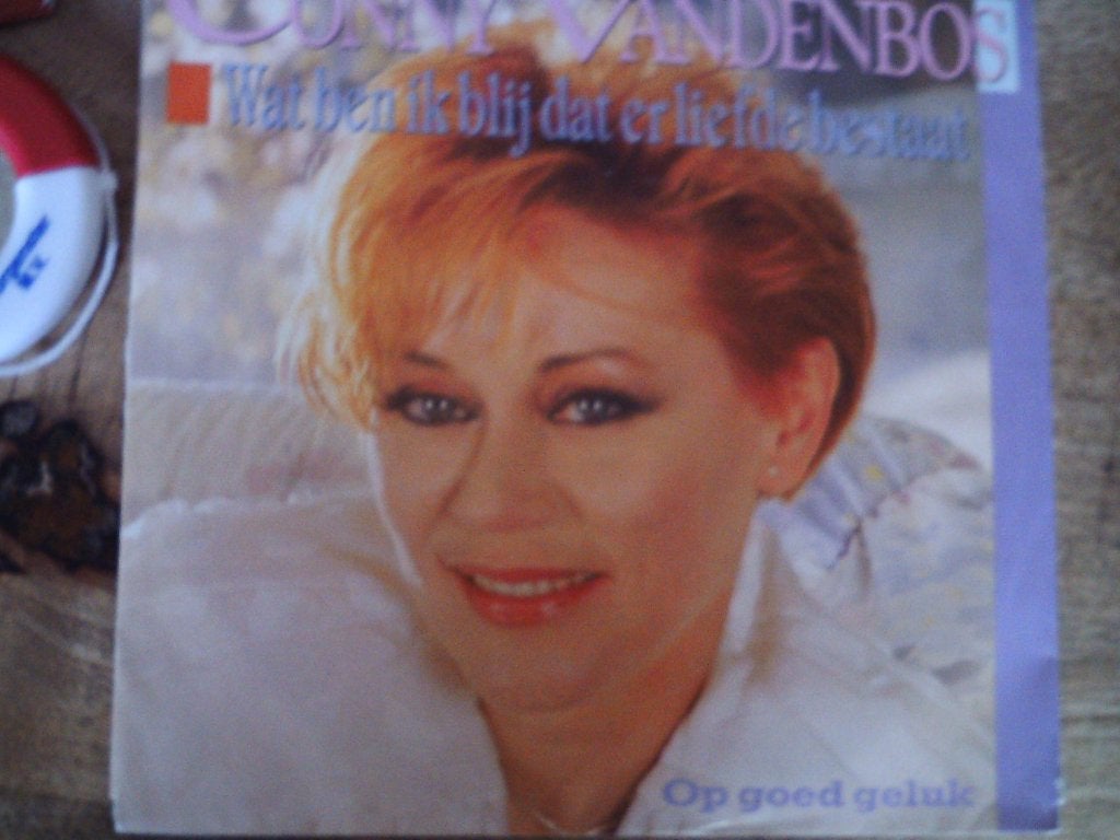 conny vandenbos -wat ben ik blij dat er liefde bestaat 4jun, Fotohoes, Ophalen of Verzenden, Zo goed als nieuw, Nederlandstalig