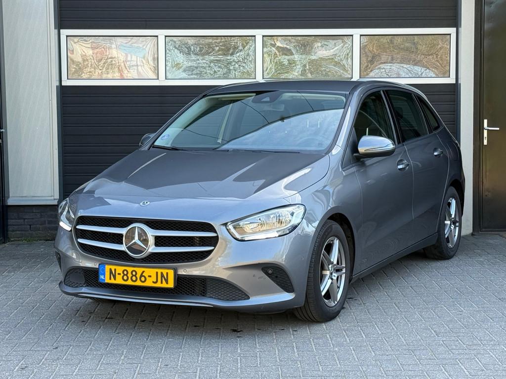 Mercedes-Benz B-klasse 180 Business Solution Plus Navi, Stoe, 136 pk, Gebruikt, Euro 6, 4 cilinders