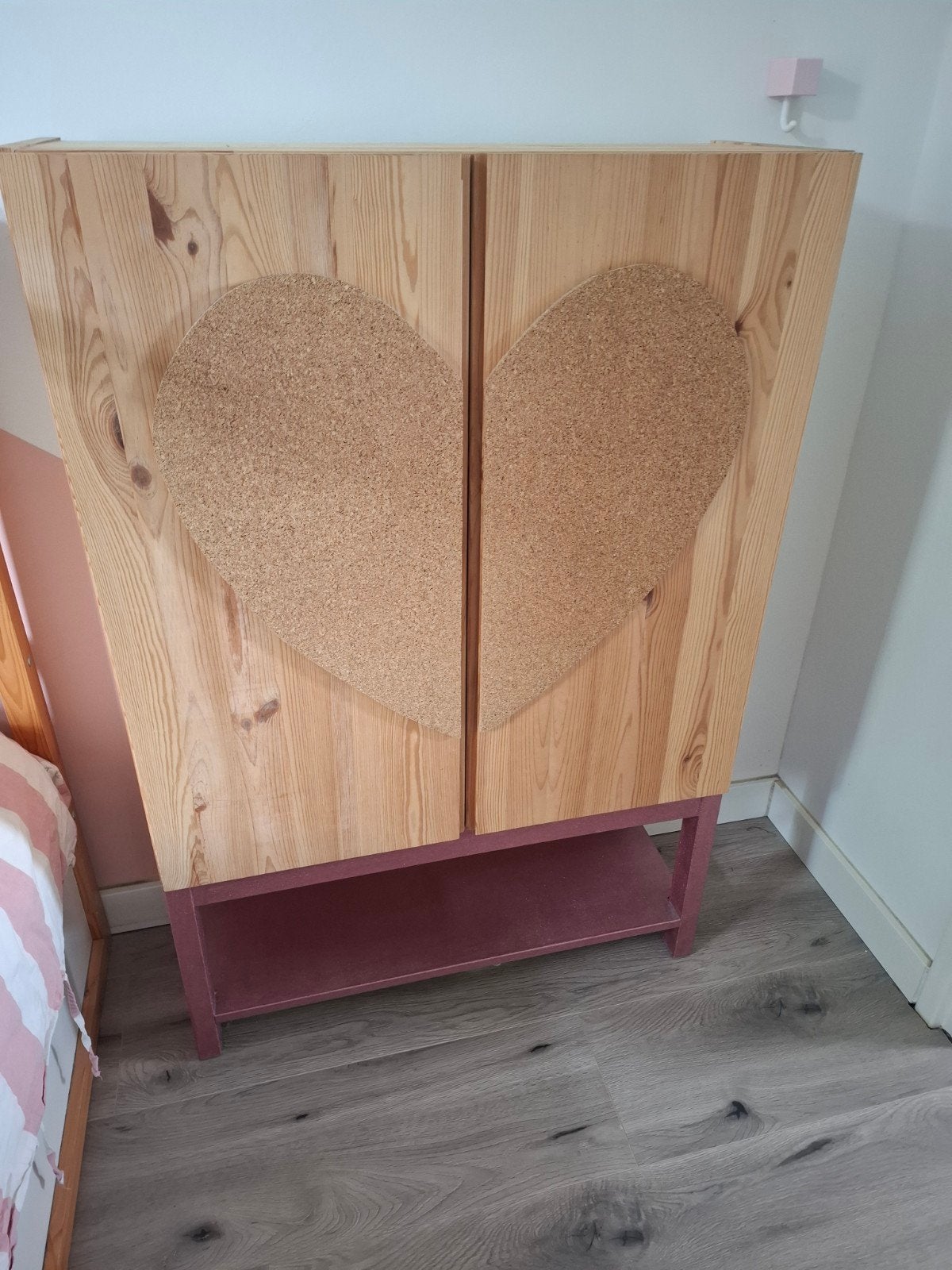 IKEA Ivar kast met roze glitter onderstel en hart prikborden, Ophalen