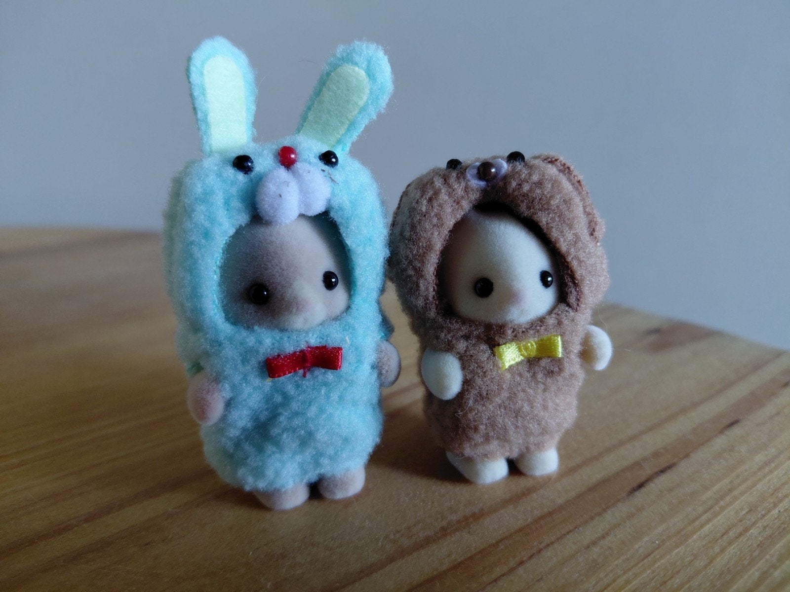 Sylvanian Families verklede babies/cuties compleet, Ophalen of Verzenden, Zo goed als nieuw