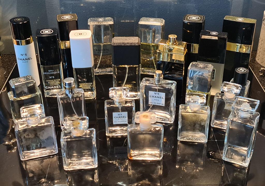 Grote collectie Chanel flessen en factice, Verzamelen, Ophalen of Verzenden
