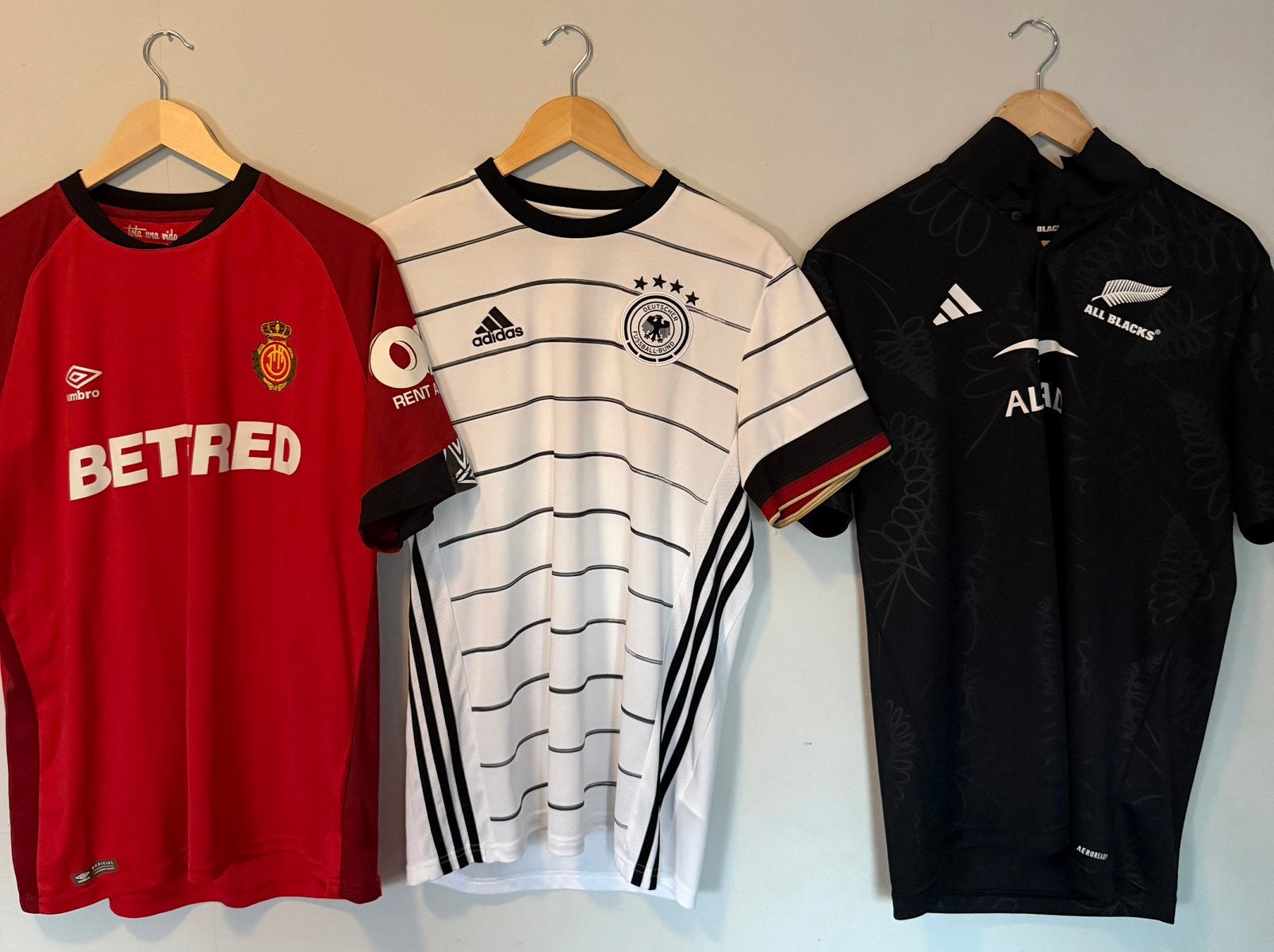 Mallorca, Duitsland & All Blacks shirts, Ophalen, Zo goed als nieuw, Maat 56/58 (XL), Zwart