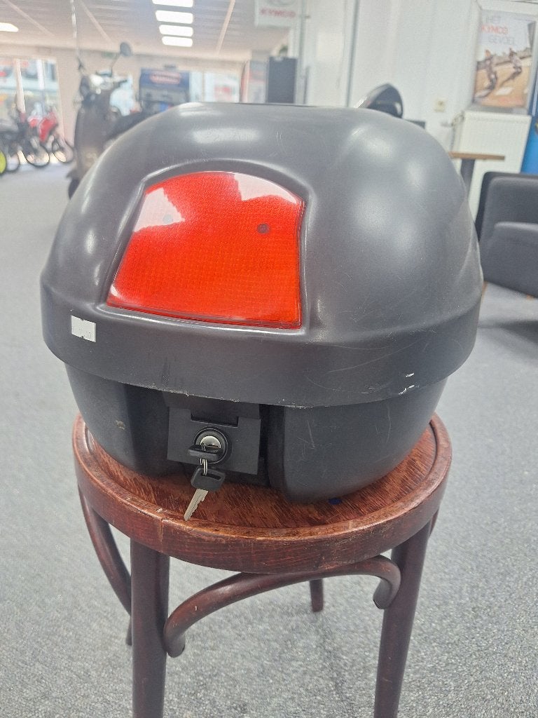 Gebruikte scooter koffer., Fietsen en Brommers, Ophalen of Verzenden, Gebruikt, Koffer, Overige merken