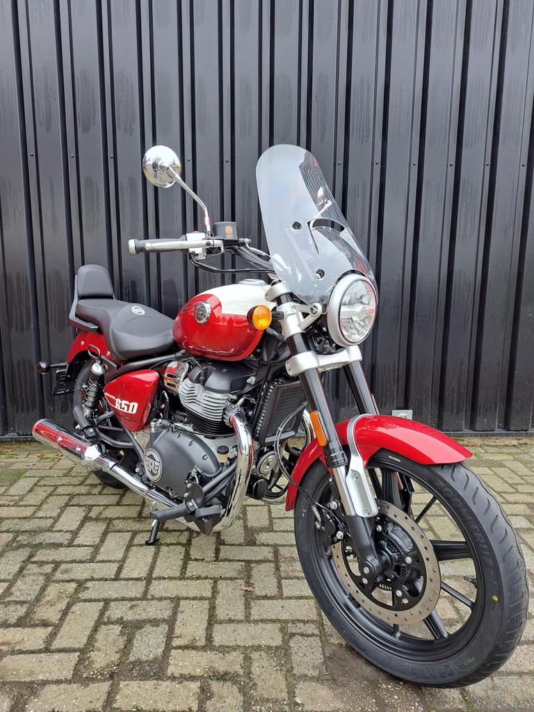 Royal Enfield Super Meteor 650 Tourer, LED Verlichting, 648 cc, Chopper, Bedrijf