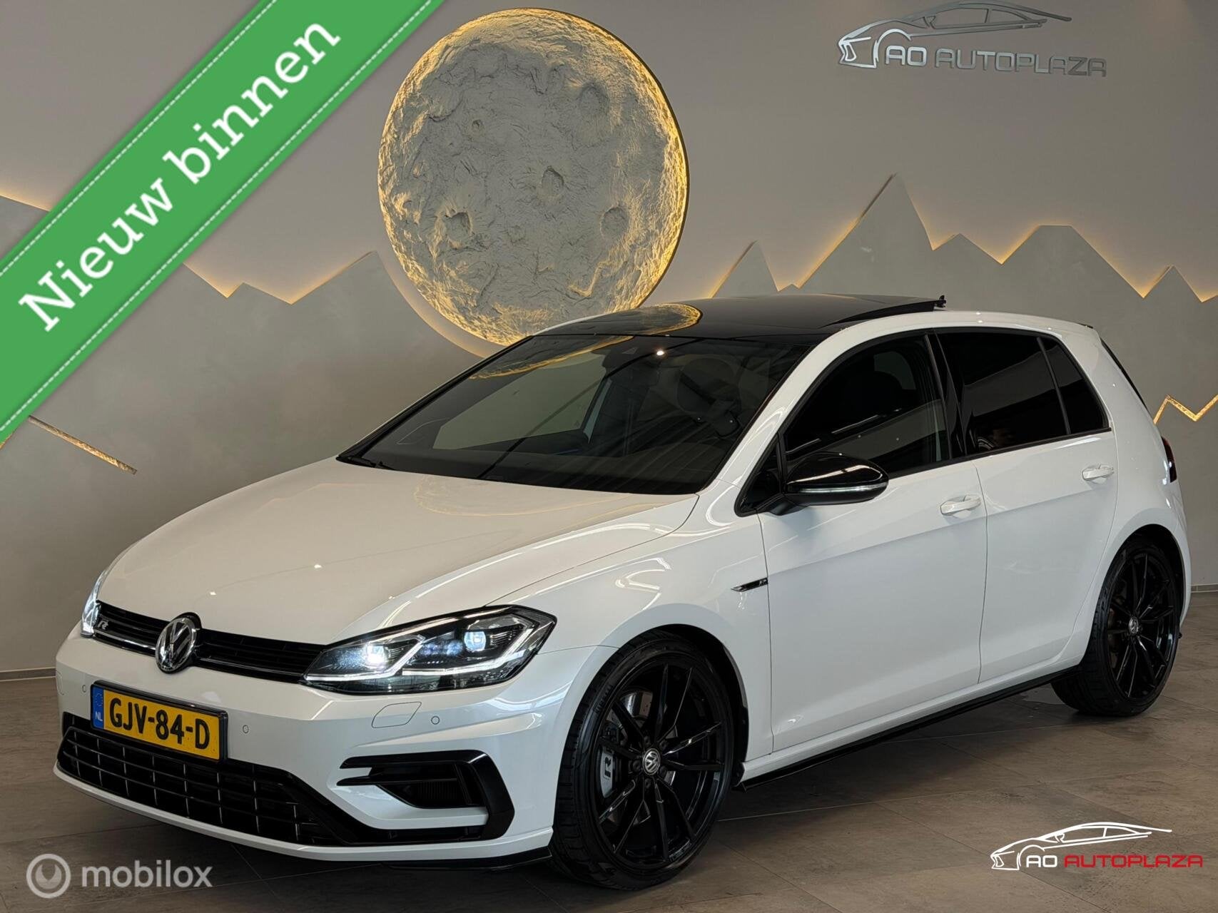 Volkswagen Golf 2.0 TSI 4Motion R Panorama/Akrapovic/Keyless, Automaat, Euro 6, 4 cilinders, 1984 cc