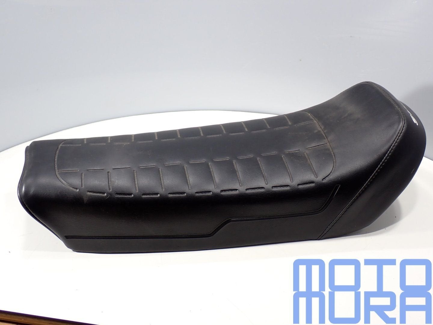 uniek nieuw Zadel voor de Suzuki RG50 1978 Samurai seat budd, -, -, Nieuw, Ophalen of Verzenden