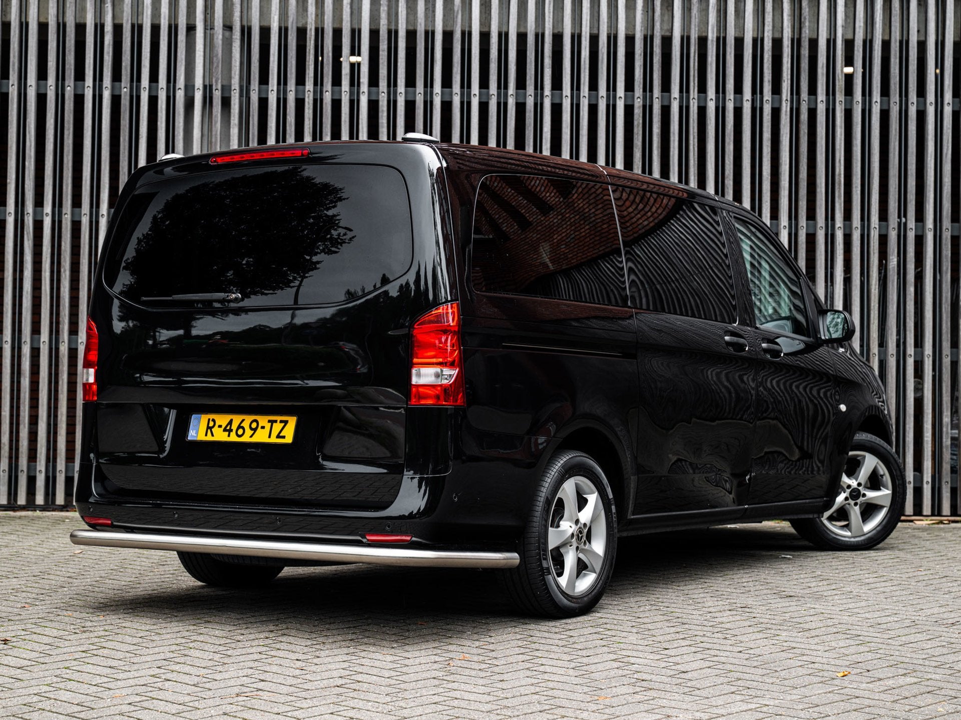 Mercedes-Benz Vito Tourer 114 CDi 136pk AUT. L2 9-Pers. |EX, Auto's, Gebruikt, 2000 kg, 1912 kg, Bedrijf