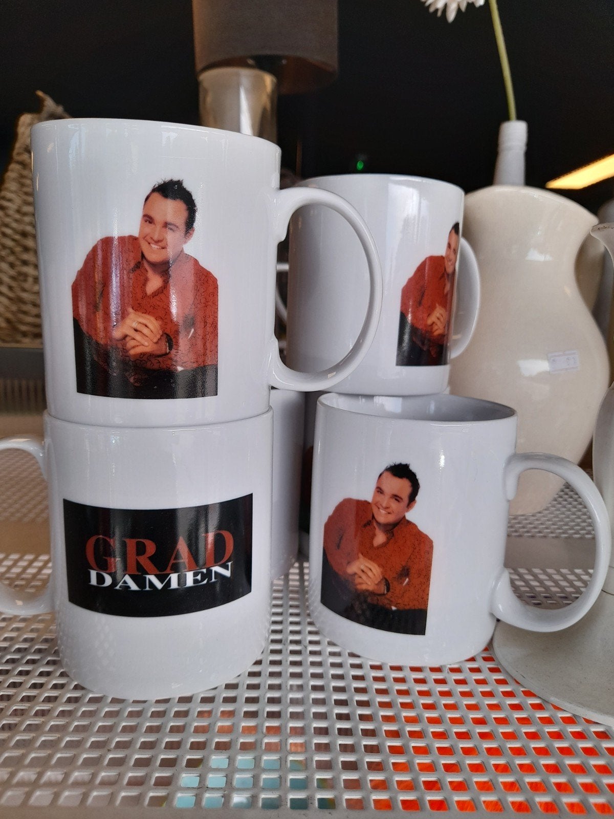 Mokken met afbeelding van Grad Damen, Ophalen, Overige typen, Zo goed als nieuw, Steen/keramiek