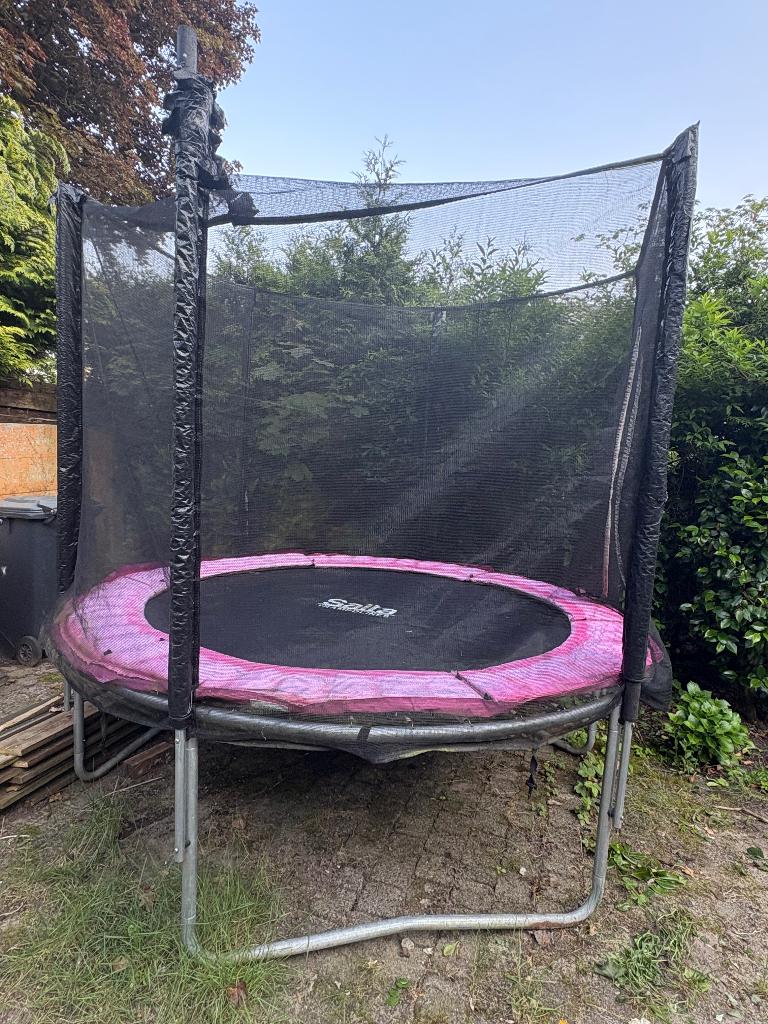 Trampoline (Salta), Ophalen, Gebruikt