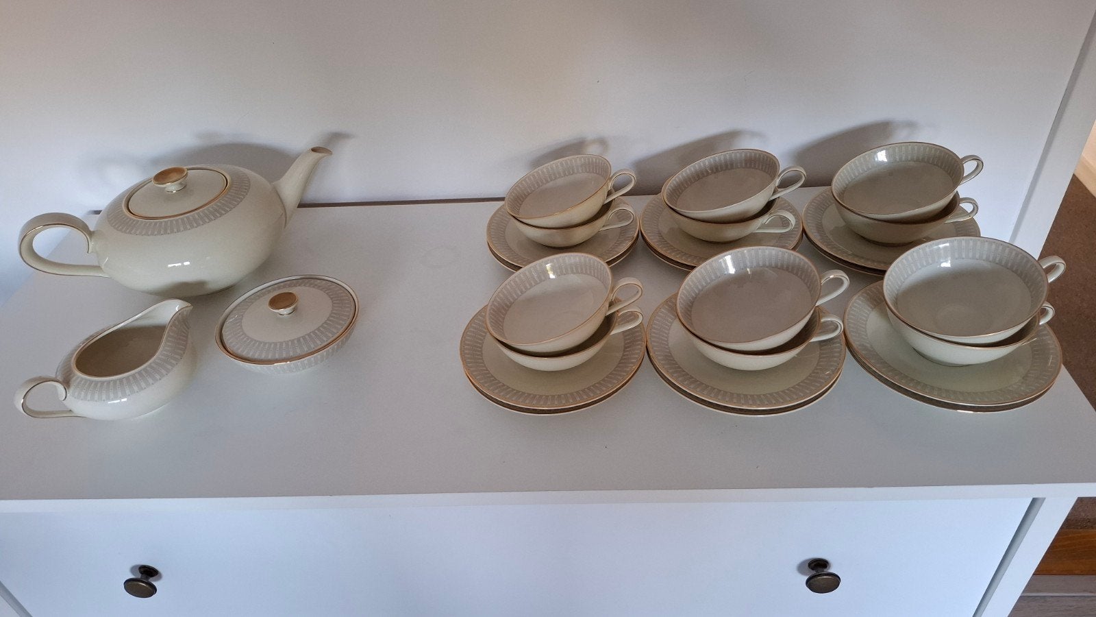 servies van Heinrich Anmut, Ophalen