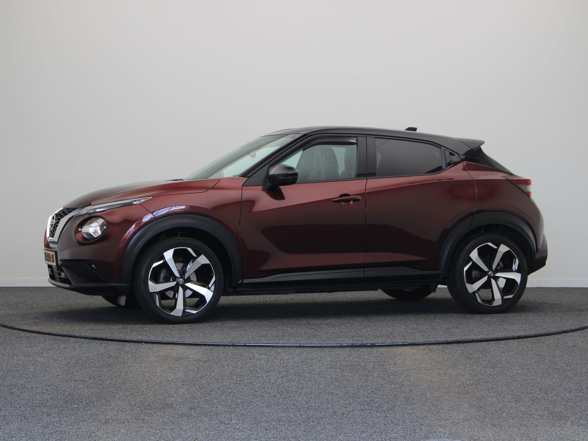 Foto 11 van Nissan Juke 1.0 DIG-T Tekna | Trekhaak | Stoelverwarming | B