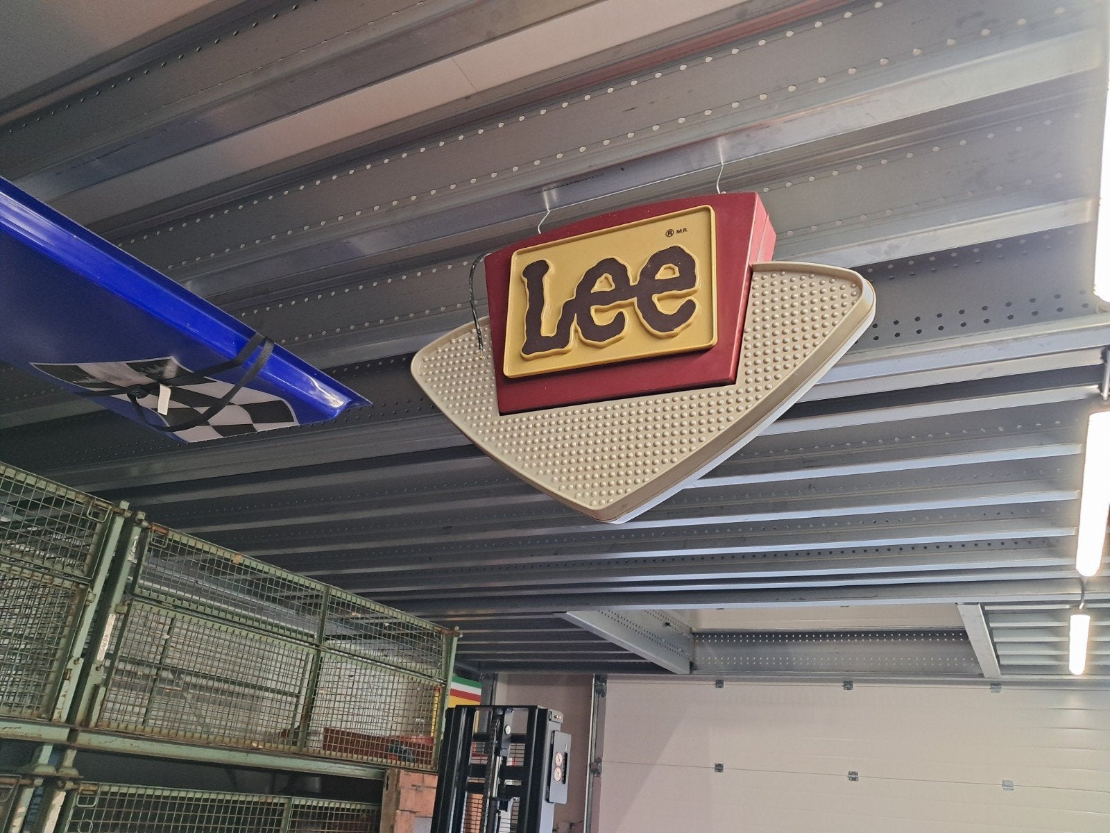 Uniek! Lee jeans logo reclame lichtbak oud en uniek 90cm, Ophalen, Reclamebord, Eu, Gebruikt