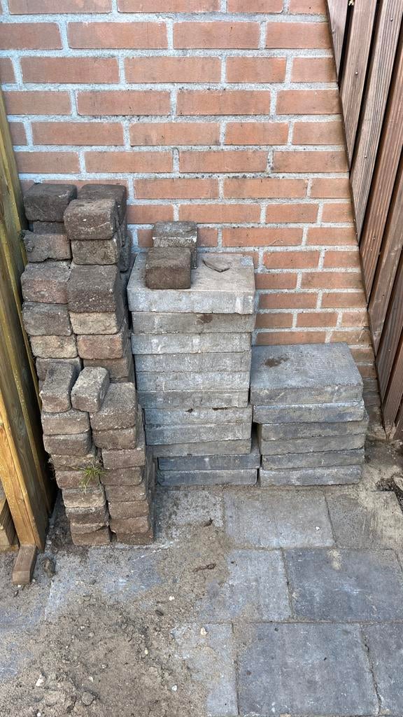 Diverse stenen en tegels - gratis, Ophalen, Gebruikt, Klinkers, 5 tot 10 m²