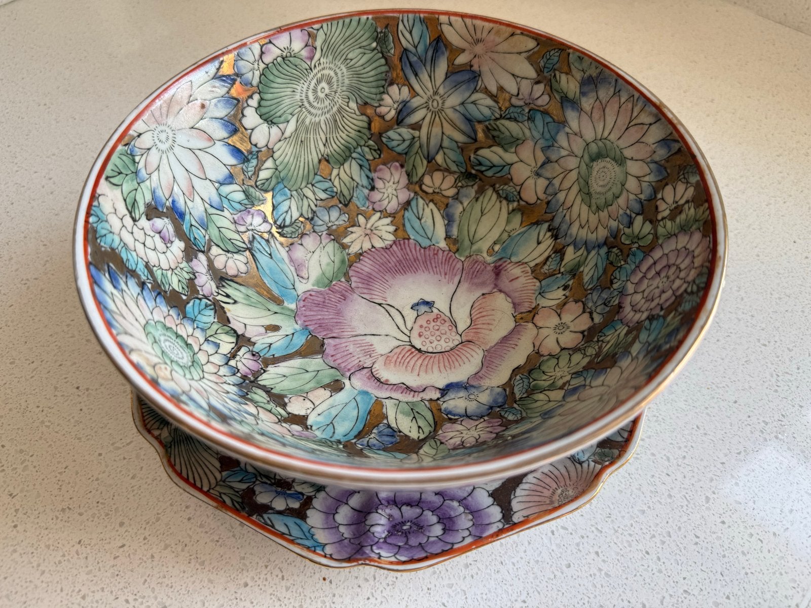 Prachtige Chinese kom en schotel met bloemmotief, Ophalen of Verzenden
