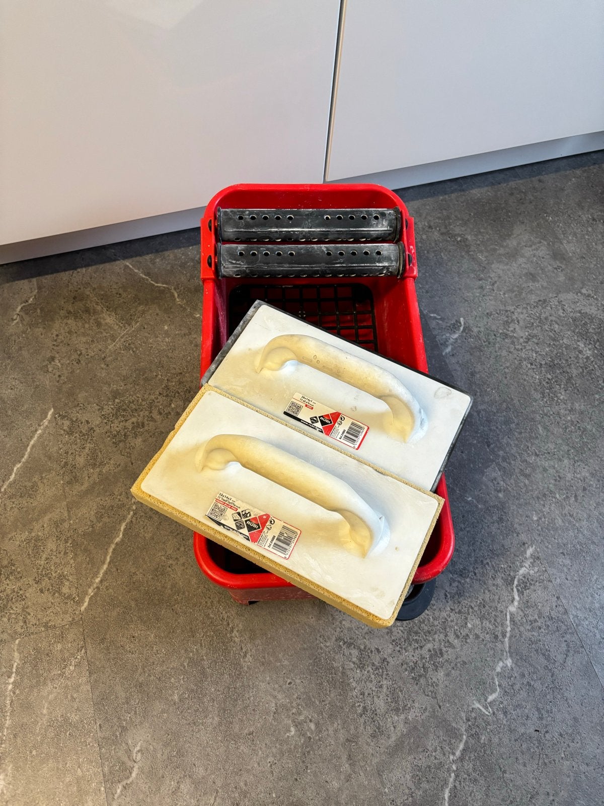 Tegelwasemmer rubi met sponzen - Gebruikt, Ophalen, Gebruikt, Overige typen, Overige merken