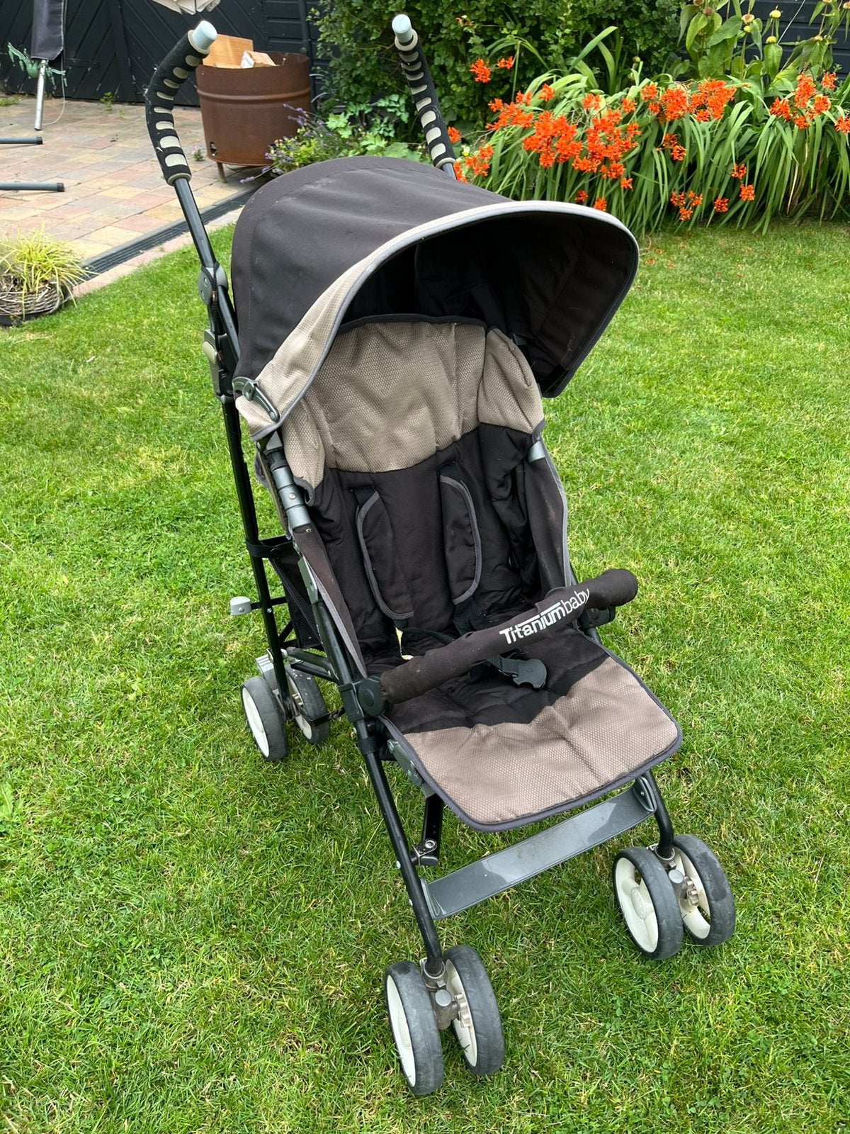 Titanium Baby buggy, Ophalen, Gebruikt