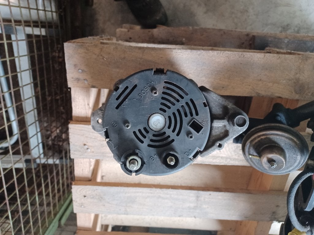 dynamo nissan terrano ,bosch 123 310 051, Auto-onderdelen, Motor en Toebehoren, Ophalen of Verzenden, Gebruikt, Nissan