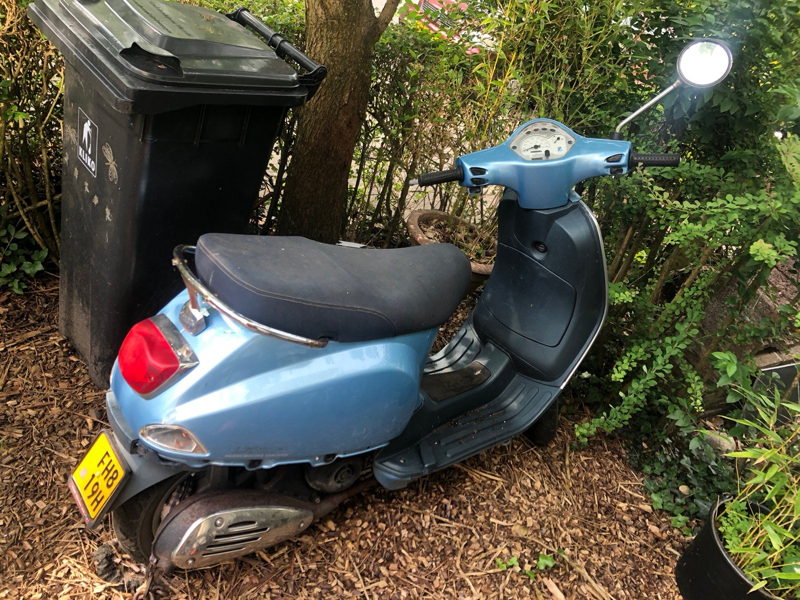 Licht blauwe Vespa scooter, Ophalen of Verzenden, Gebruikt, Benzine