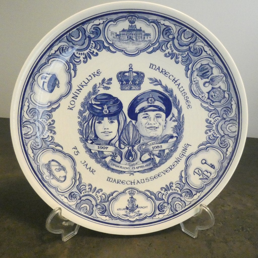 Koninklijke Marechausseevereniging 75 jarig jubileum [2134], Ophalen, Marechaussee, Nederland, Kunstobject