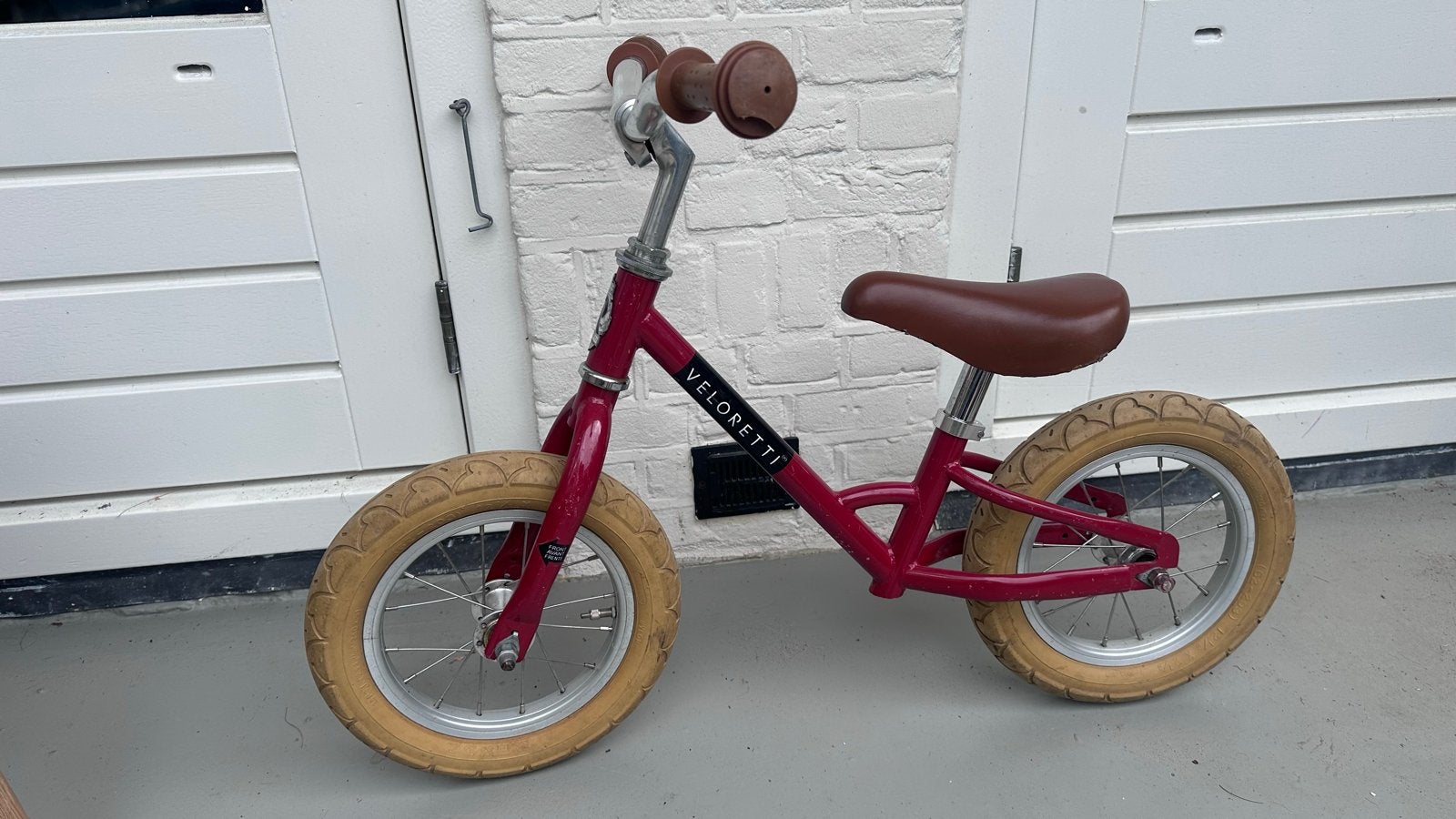 Veloretti Mini Loopfiets Dakota Red, Fietsen en Brommers, Fietsen | Kinderfietsjes, Ophalen, Gebruikt, Minder dan 16 inch