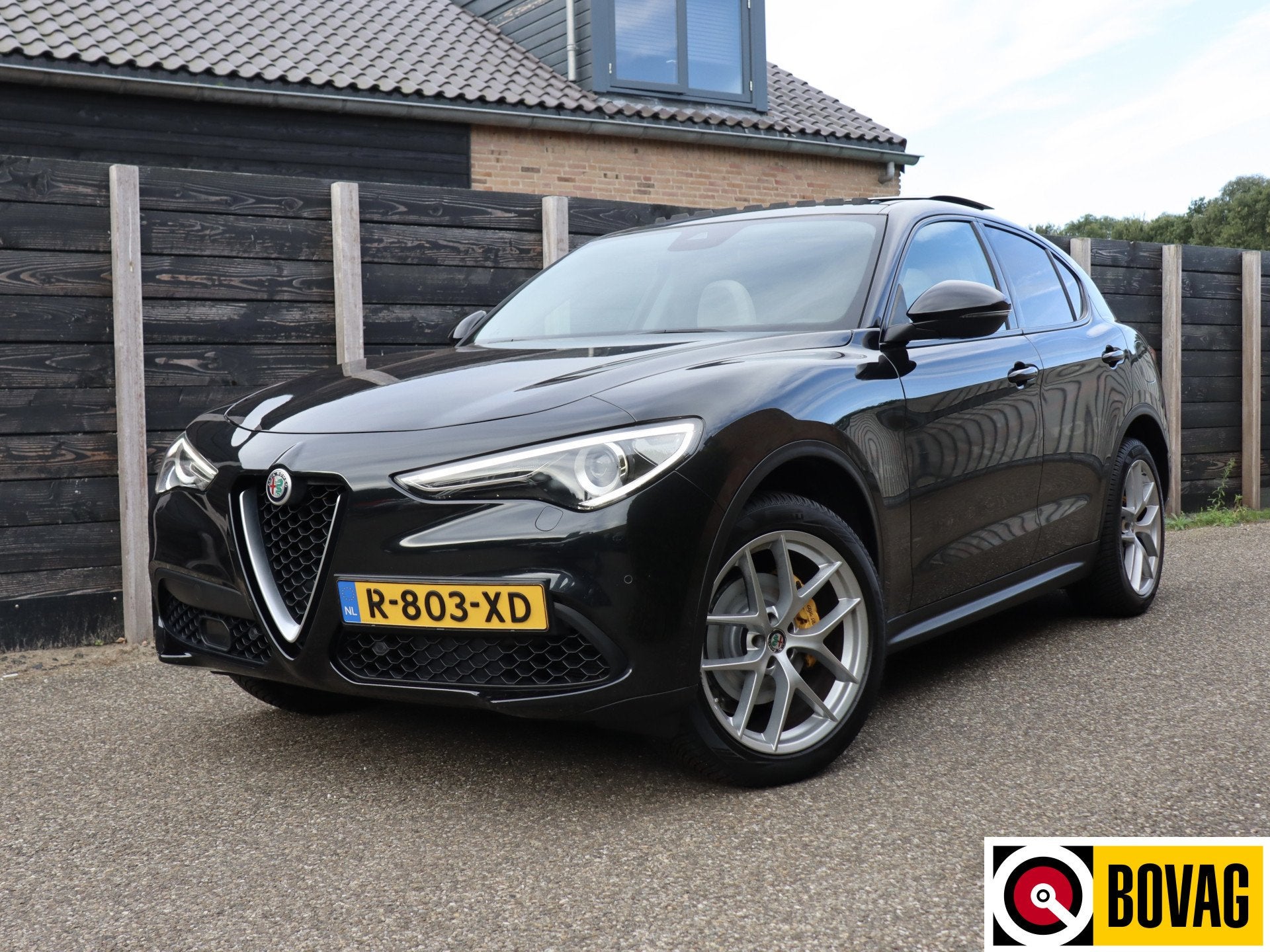 Alfa Romeo Stelvio 2.0 T AWD B-Tech BTW | Q4 | vol. onderhou, Auto's, 4 cilinders, Zwart, Leder, Bedrijf