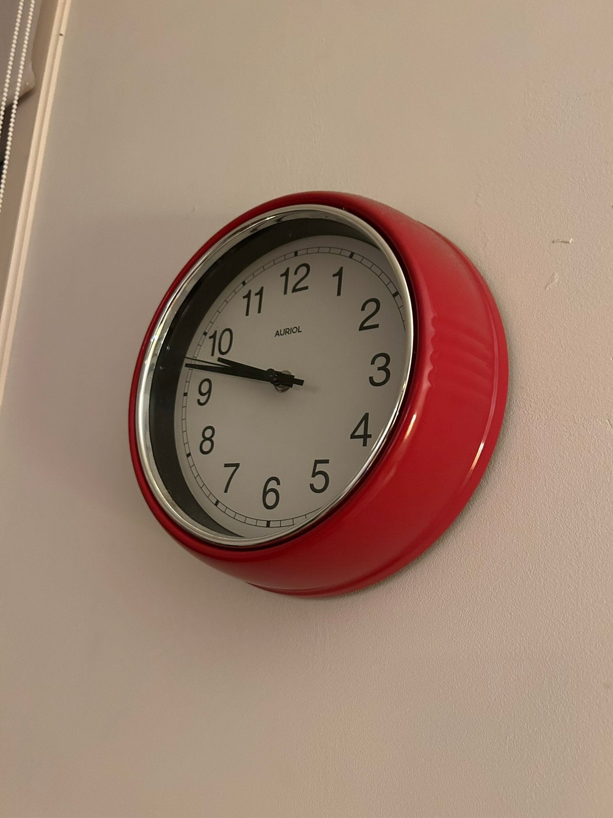 Leuke rode retro klok, Huis en Inrichting, Ophalen, Analoog, Retro, Rood