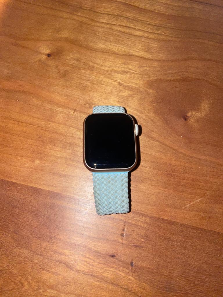 Apple watch SE 4G 40mm rose goud, Sieraden, Tassen en Uiterlijk, Smartwatches, Gebruikt, Conditie, IOS, Ophalen of Verzenden