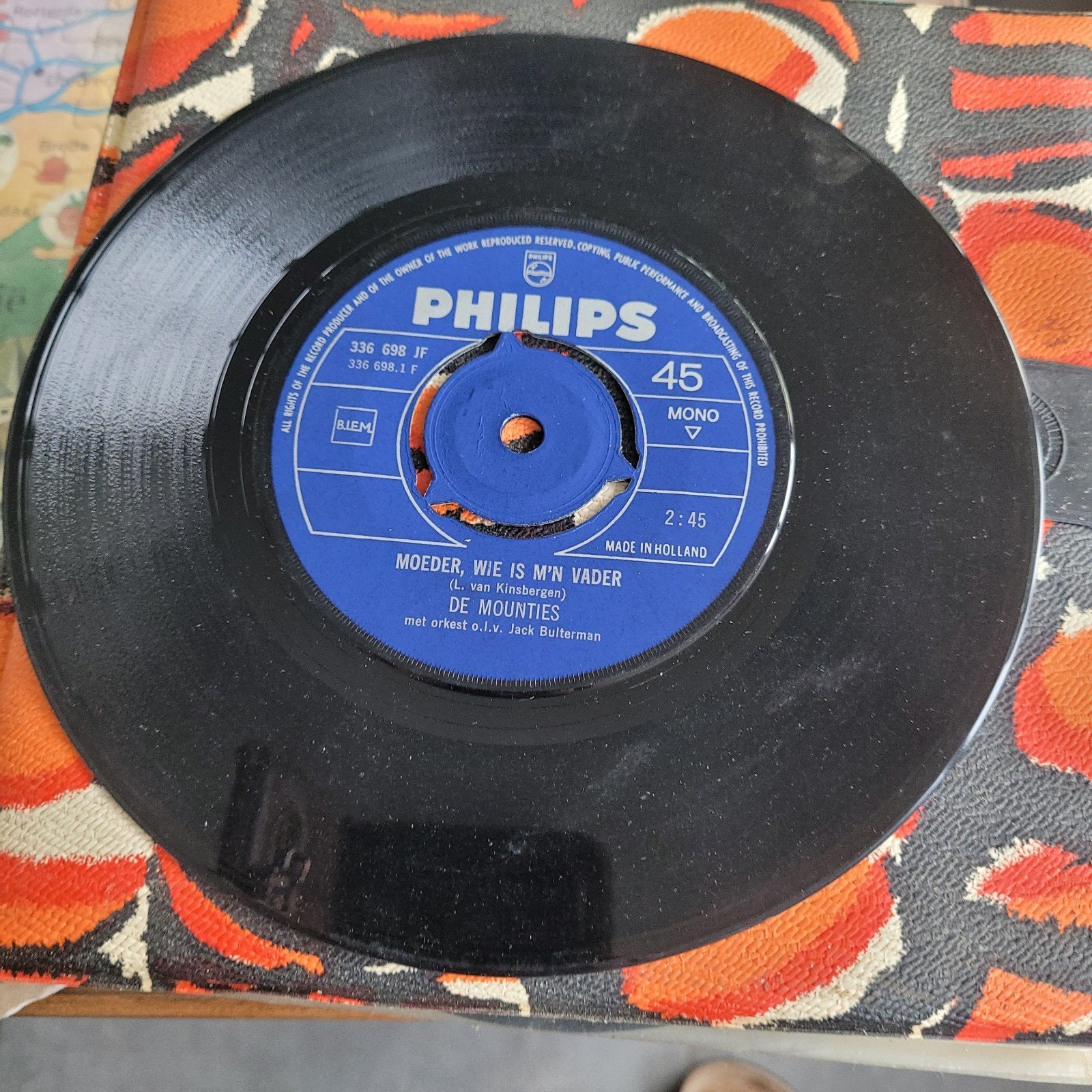 De Mounties - In Een Rondvaartboot, Gebruikt, Originele persing, 7 inch, Ophalen of Verzenden