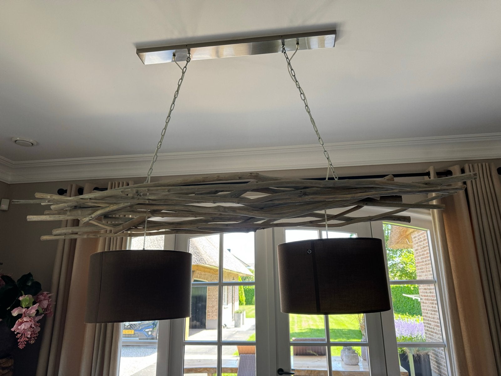 Unieke hanglamp met houten takken en stoffen kappen, Huis en Inrichting, Lampen | Hanglampen, Ophalen of Verzenden, Gebruikt, Hout