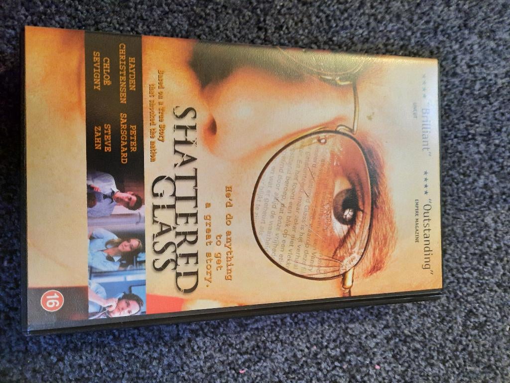 SHATTERED GLASS! Thriller Op Ex-Rental VIDEO!, Vanaf 16 jaar, Ophalen of Verzenden, Zo goed als nieuw, Thrillers en Misdaad